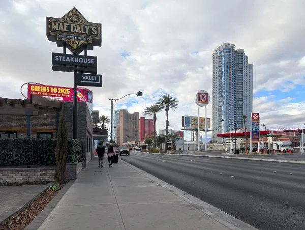 朝・VEGAS