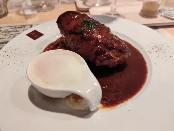新宿最強ハンバーグ