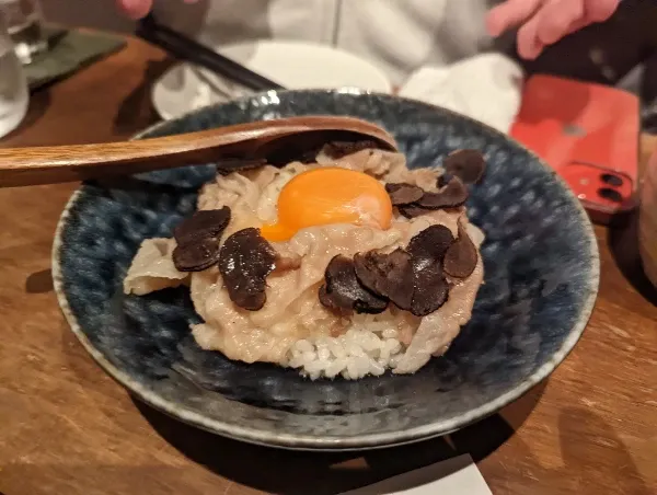 極端にうまい。このトリュフで卵かけご飯は無理でしょ（？）